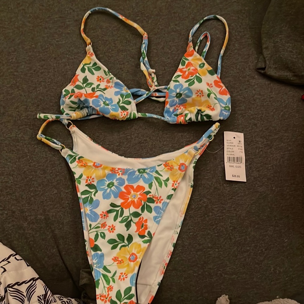 Floral pac sun bikini size small
